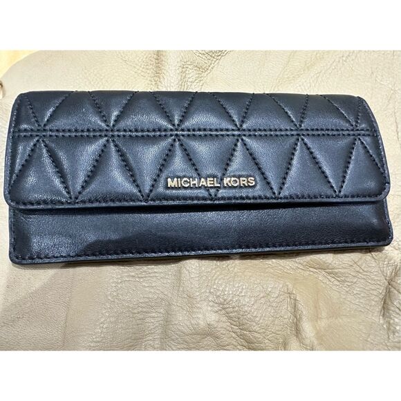 Michael Kors Jet Set Black Quilted Wallet New without Tags - Picture 1 of 11